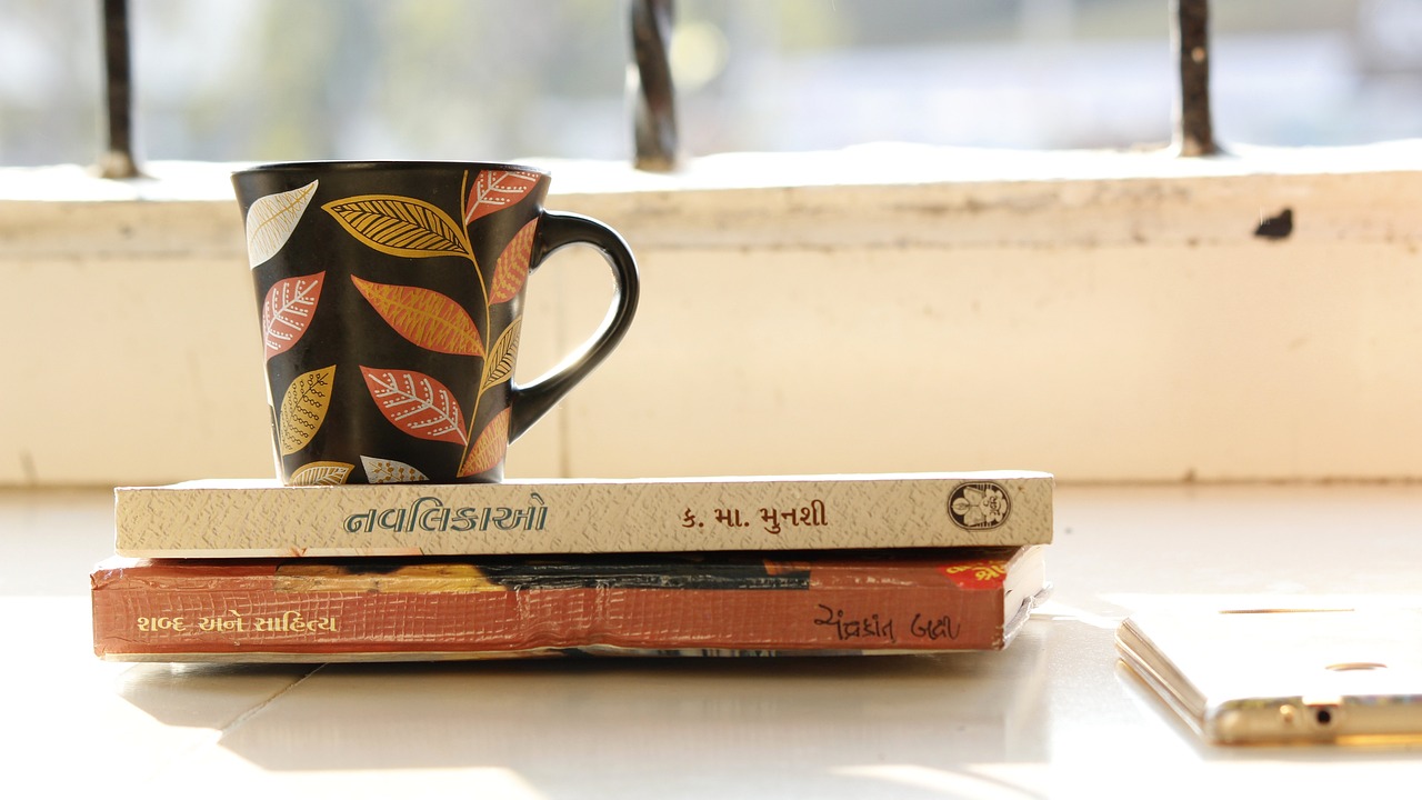 How to Create Personalized Mugs with Crafts